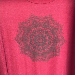 Maroon tee with design